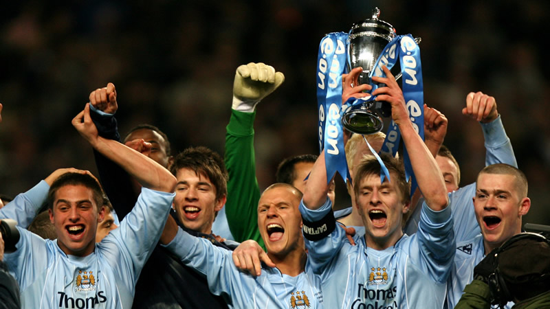 将他余生绑在滔搏！TES官方：与队内中单Creme续约（TES官宣：与中单Creme续约，未来继续为滔搏效力）