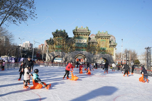 登贝莱社媒祝福阿什拉夫当选非洲足球先生：是你应得的，兄弟（登贝莱社媒发文恭喜阿什拉夫荣膺非洲足球先生：你当之无愧，兄弟）