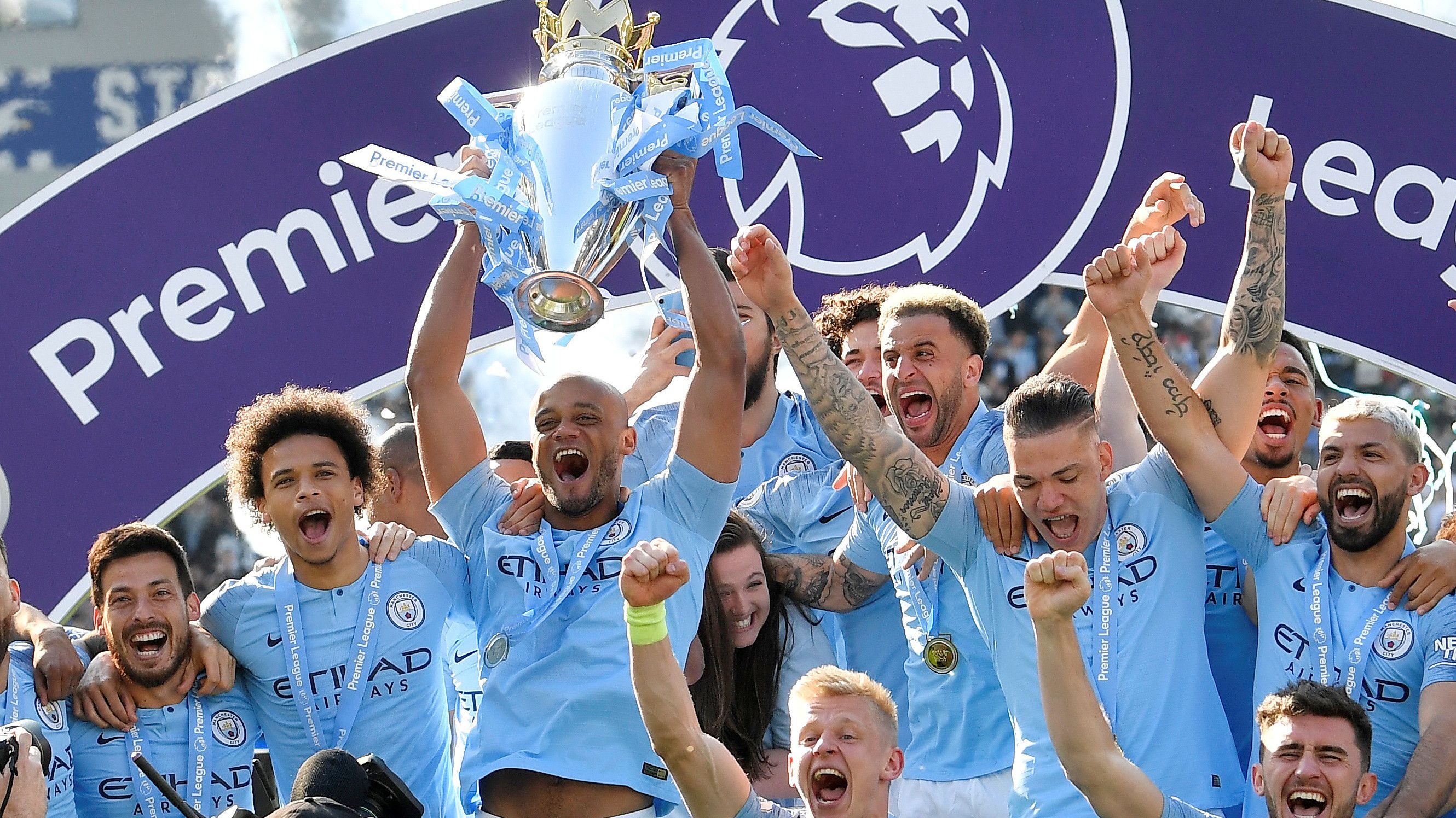 龙塞罗：维尼修斯换头像非正确做法，姆巴佩认为C罗不可超越（龙塞罗批评维尼修斯更换头像不当，姆巴佩称C罗无人能超越）